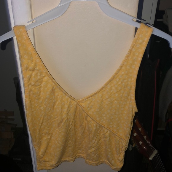 Me to We Tops - Cute yellow tank top